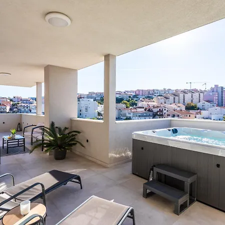 Luxury Penthouse Papic With Jacuzzi & The View Apartment Split Exterior photo