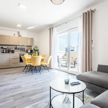 Luxury Penthouse Papic With Jacuzzi & The View Apartment Split Exterior photo