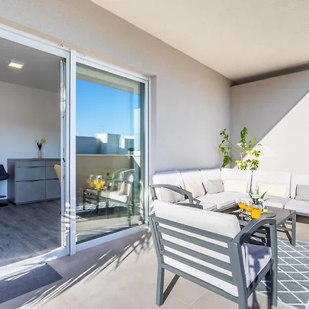 Luxury Penthouse Papic With Jacuzzi & The View Apartment Split Exterior photo