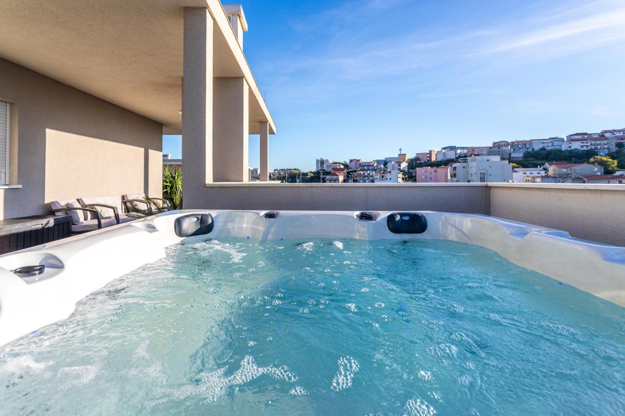 Apartment Luxury Penthouse Papic With Jacuzzi & The View *