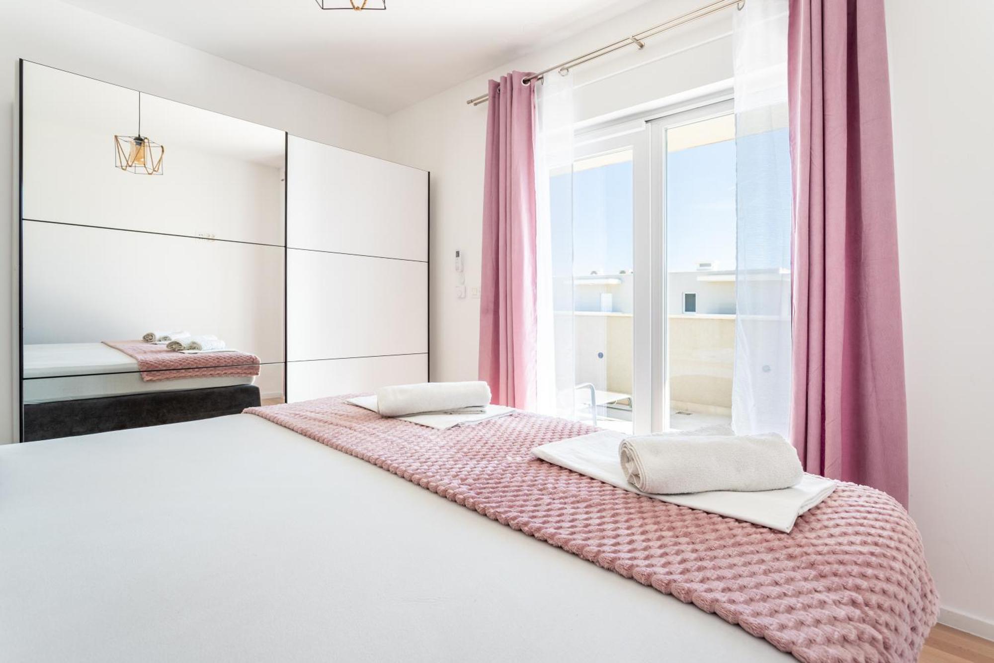 Luxury Penthouse Papic With Jacuzzi & The View