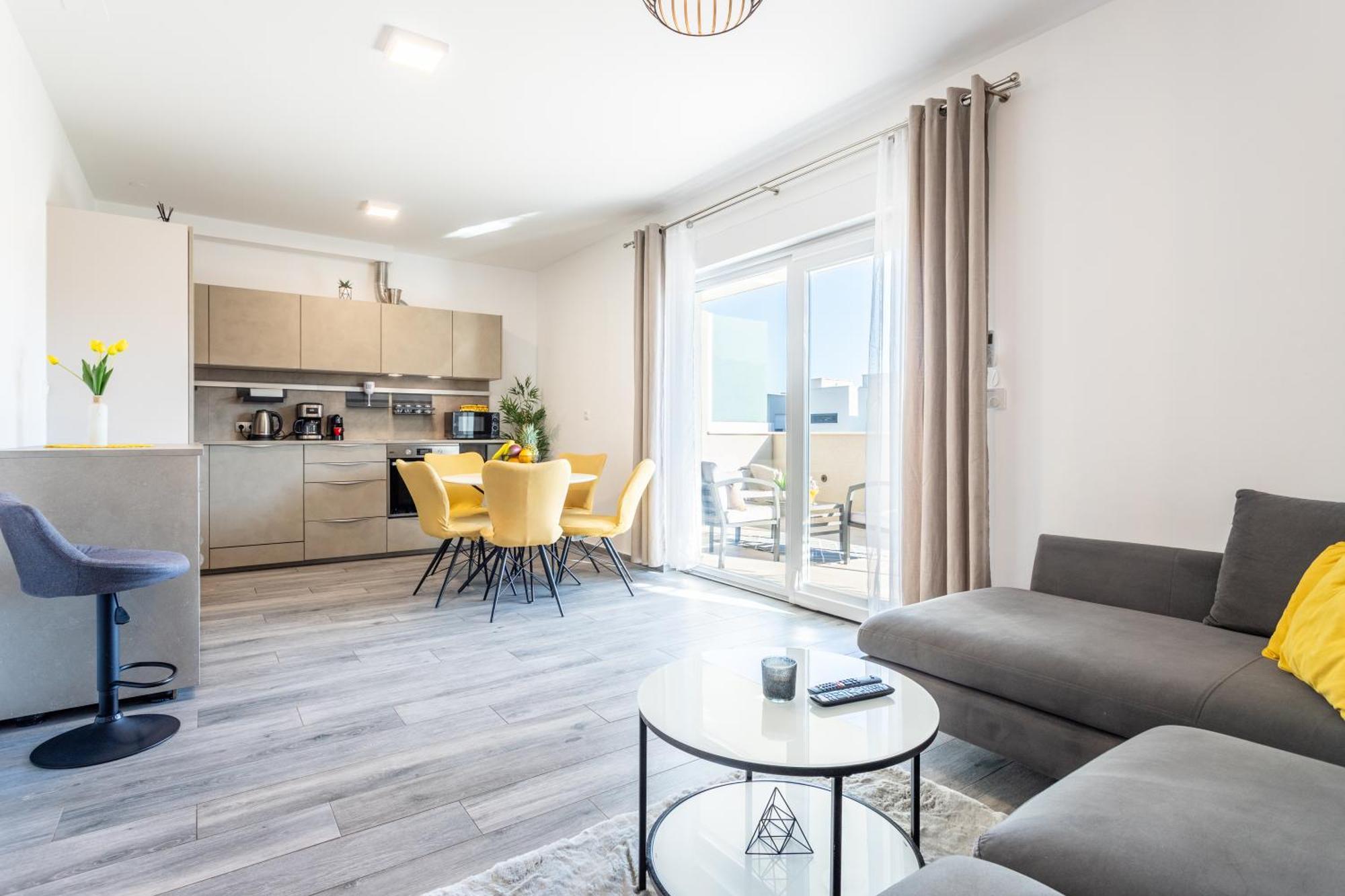 Luxury Penthouse Papic With Jacuzzi & The View