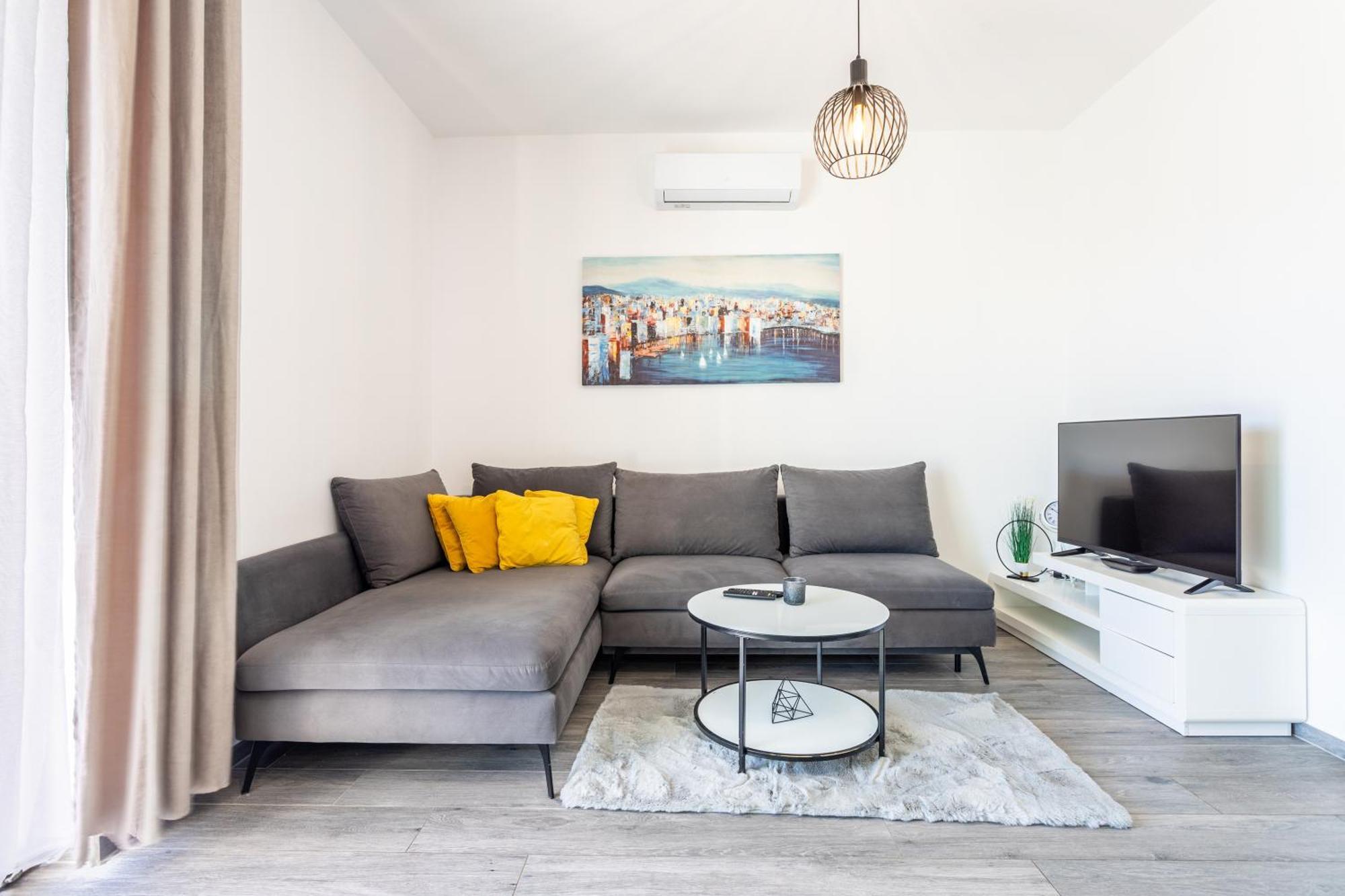 Luxury Penthouse Papic With Jacuzzi & The View Apartment Split