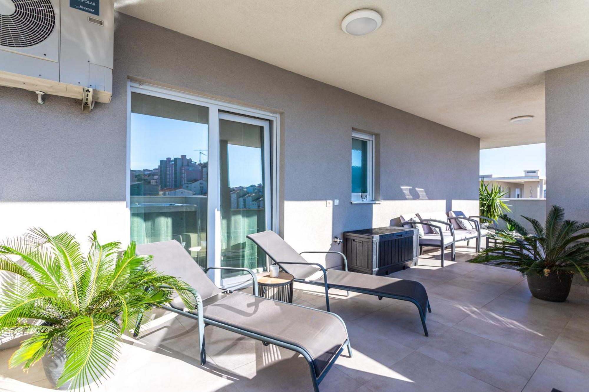 Apartment Luxury Penthouse Papic With Jacuzzi & The View Split