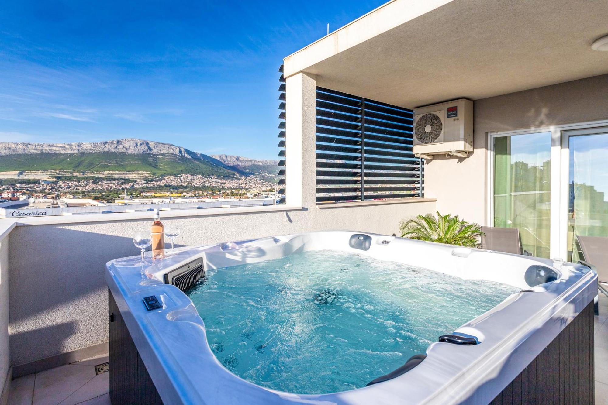 Appartement Luxury Penthouse Papic With Jacuzzi & The View Split
